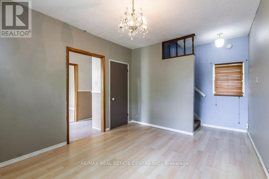 215-217 Queen Street, Milton, Ontario  L9T 1K3 - Photo 16 - W12323884