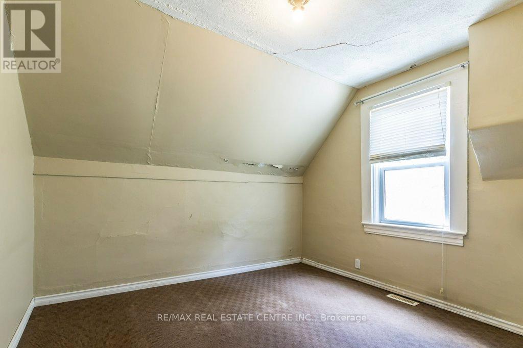 215-217 Queen Street, Milton, Ontario  L9T 1K3 - Photo 28 - W12323884