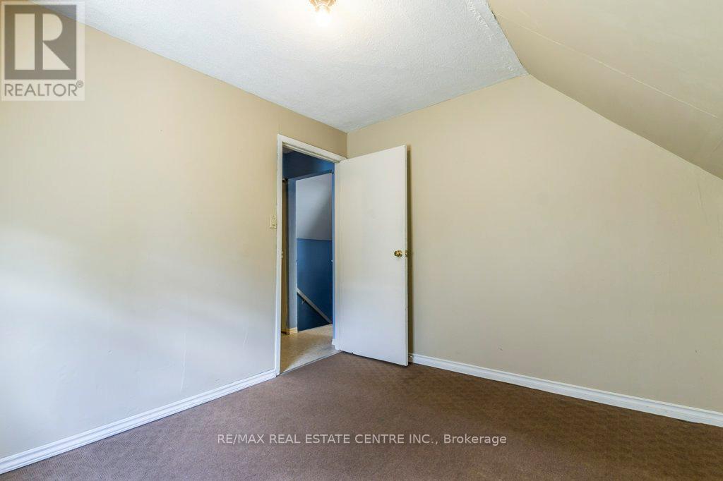 215-217 Queen Street, Milton, Ontario  L9T 1K3 - Photo 29 - W12323884