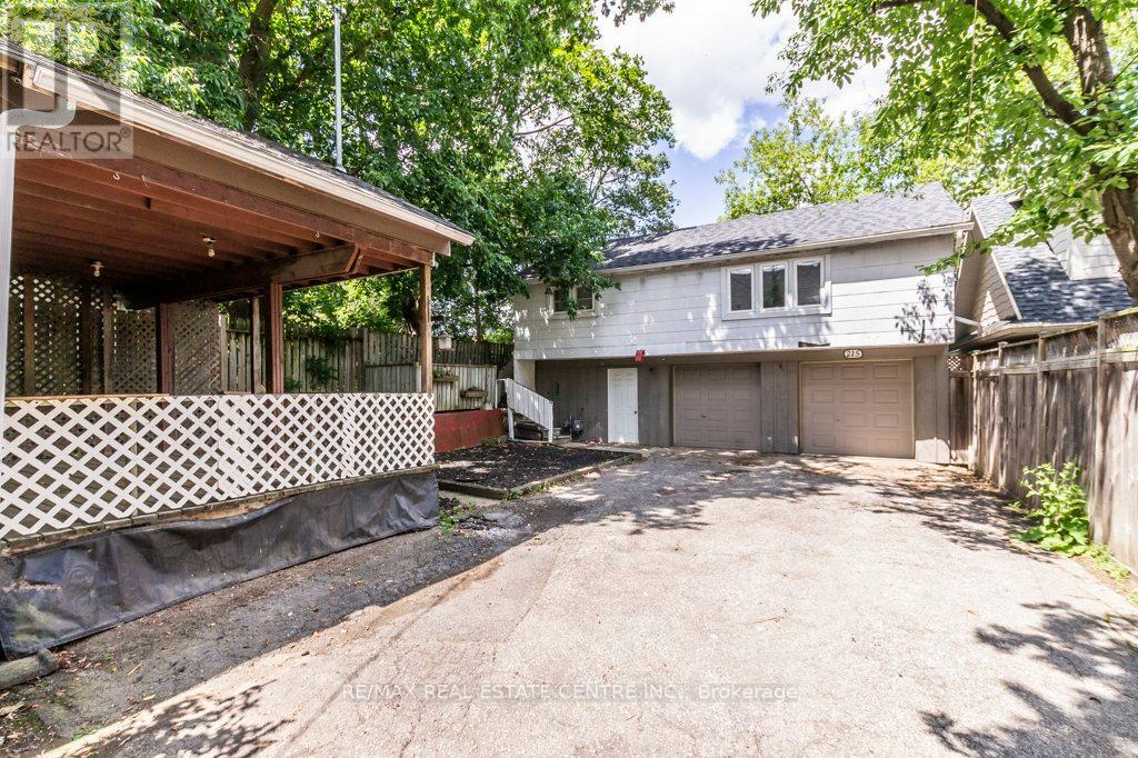215-217 Queen Street, Milton, Ontario  L9T 1K3 - Photo 33 - W12323884