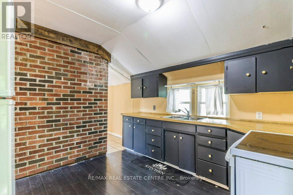 215-217 Queen Street, Milton, Ontario  L9T 1K3 - Photo 34 - W12323884