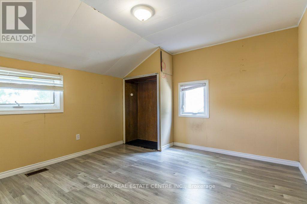 215-217 Queen Street, Milton, Ontario  L9T 1K3 - Photo 41 - W12323884
