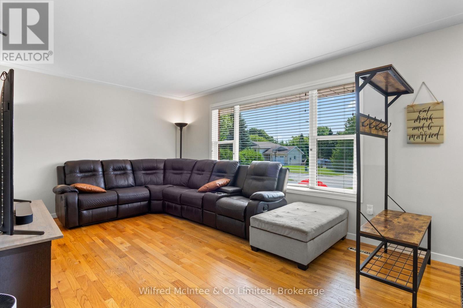 432 Elgin Street, Kincardine, Ontario  N2Z 2V4 - Photo 10 - X12324082