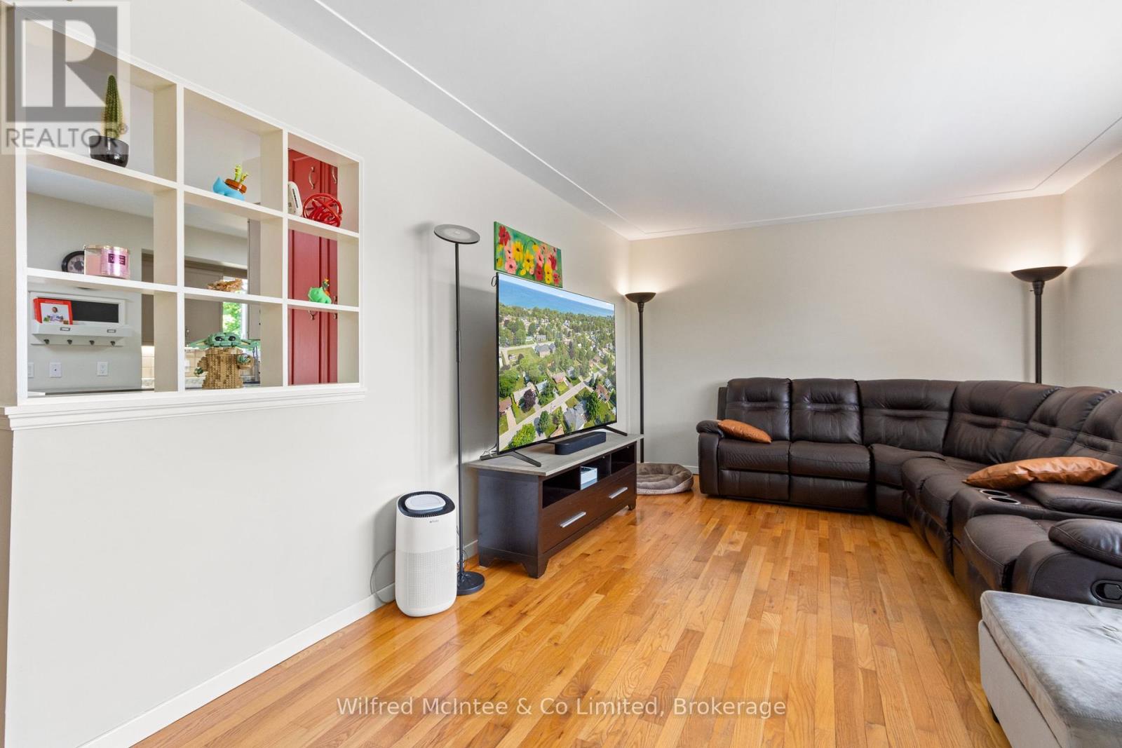 432 Elgin Street, Kincardine, Ontario  N2Z 2V4 - Photo 11 - X12324082