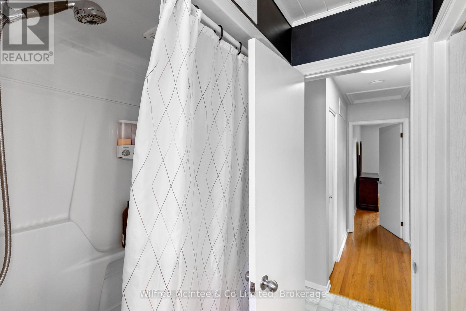 432 Elgin Street, Kincardine, Ontario  N2Z 2V4 - Photo 23 - X12324082