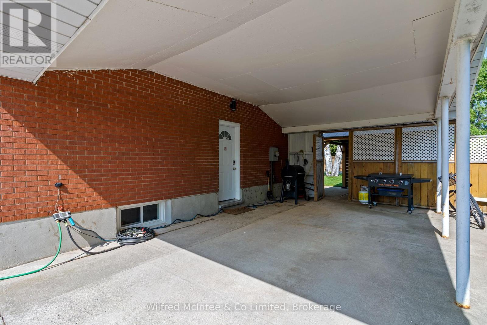 432 Elgin Street, Kincardine, Ontario  N2Z 2V4 - Photo 39 - X12324082