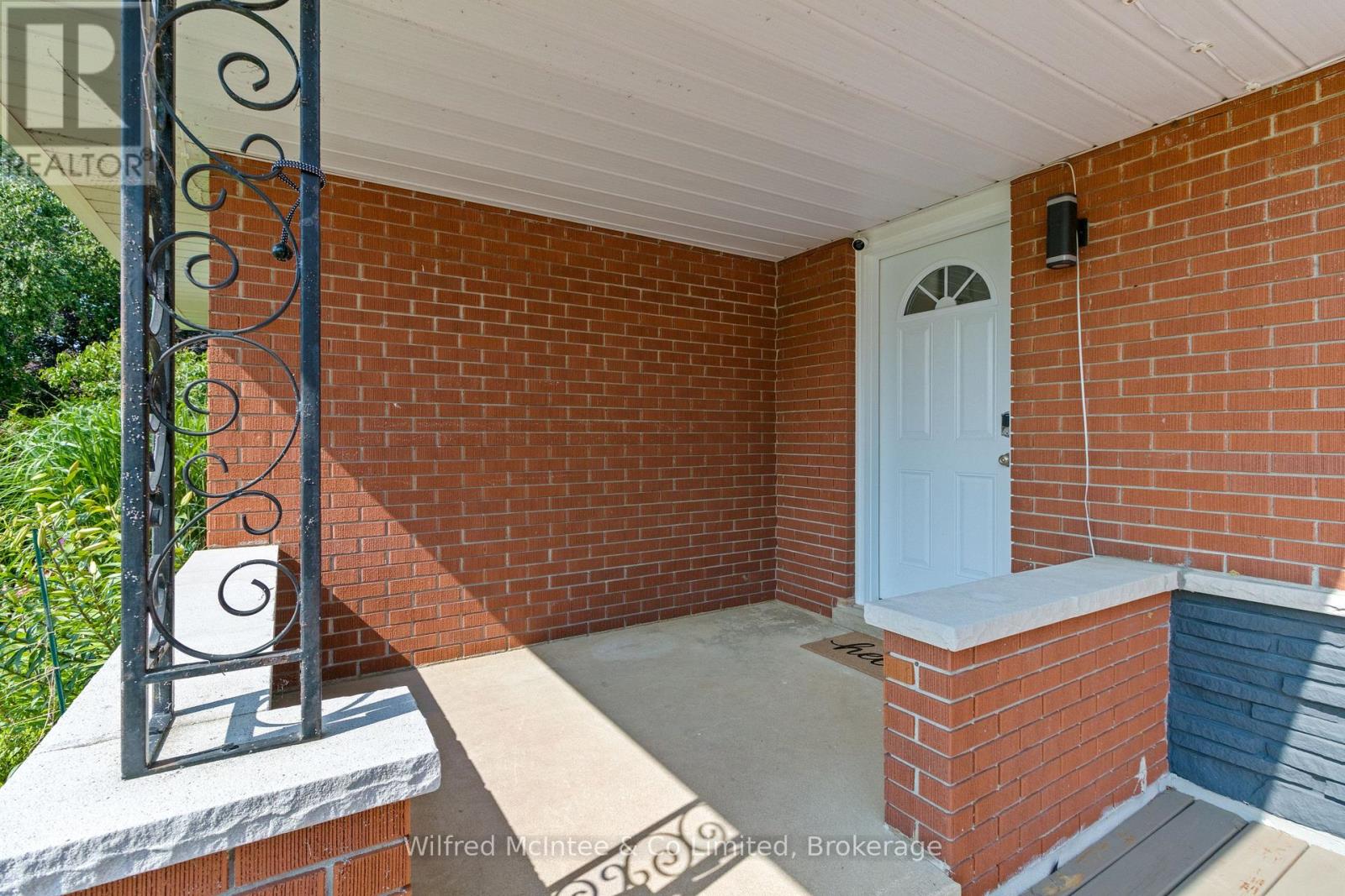 432 Elgin Street, Kincardine, Ontario  N2Z 2V4 - Photo 8 - X12324082