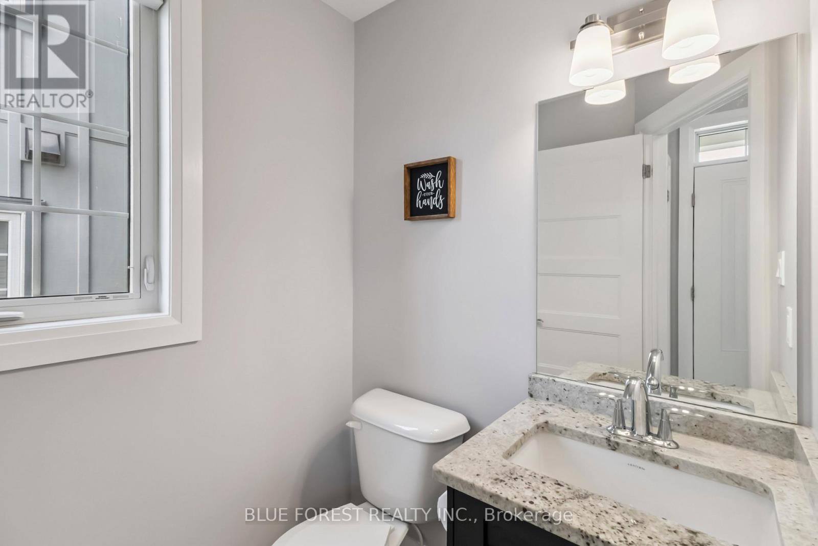 102 - 275 Callaway Road, London North, Ontario  N6G 0N8 - Photo 4 - X12324097