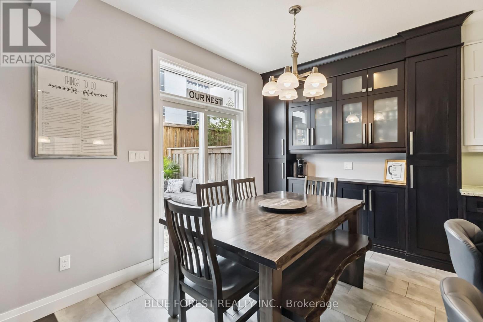 102 - 275 Callaway Road, London North, Ontario  N6G 0N8 - Photo 8 - X12324097