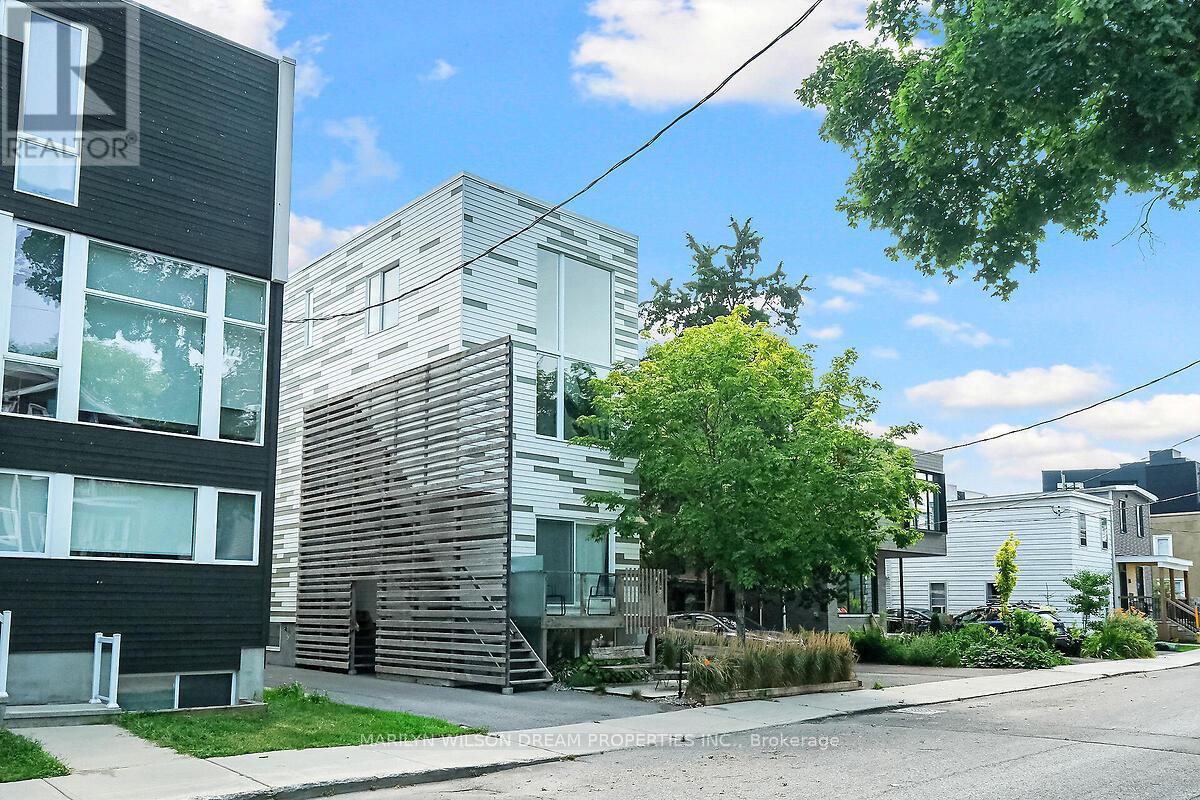 Property at 67 PINHEY STREET image 2