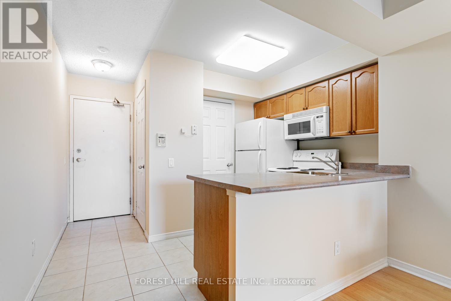 Property at 1501 - 30 HARRISON GARDEN BOULEVARD image 3
