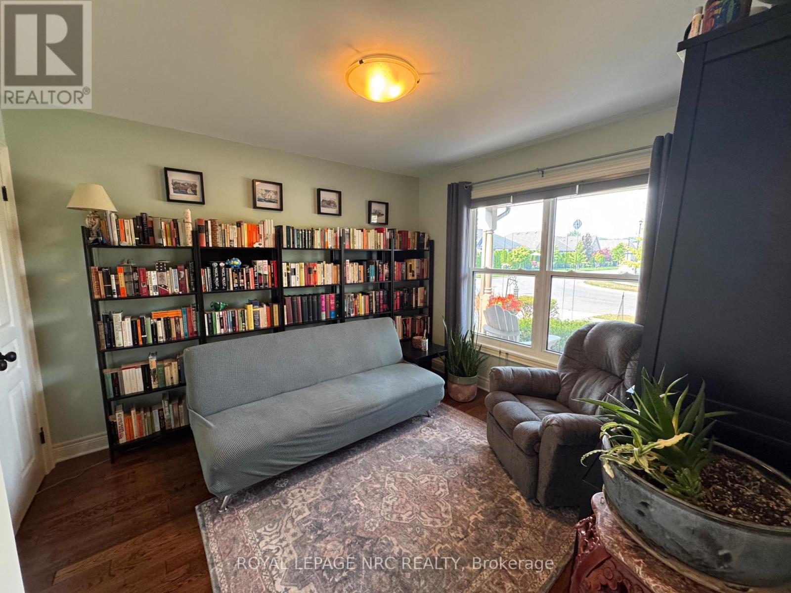 Property at 70 PARKSIDE DRIVE image 4