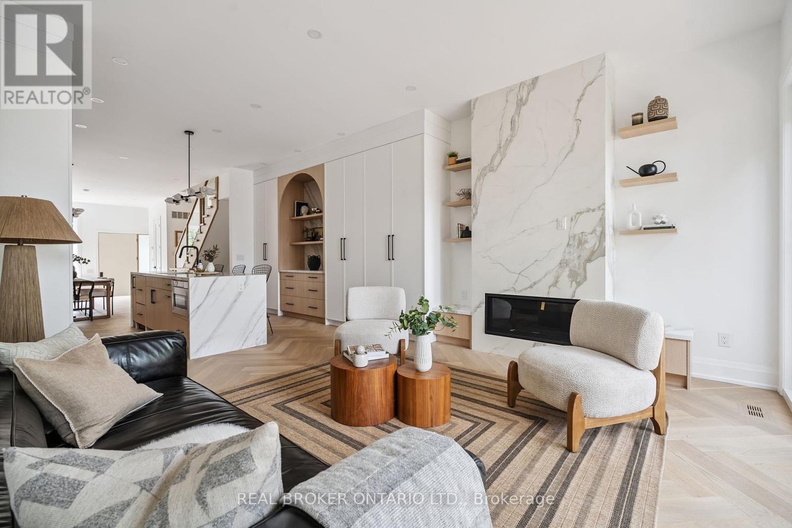 Property at 98 HOGARTH AVENUE image 1