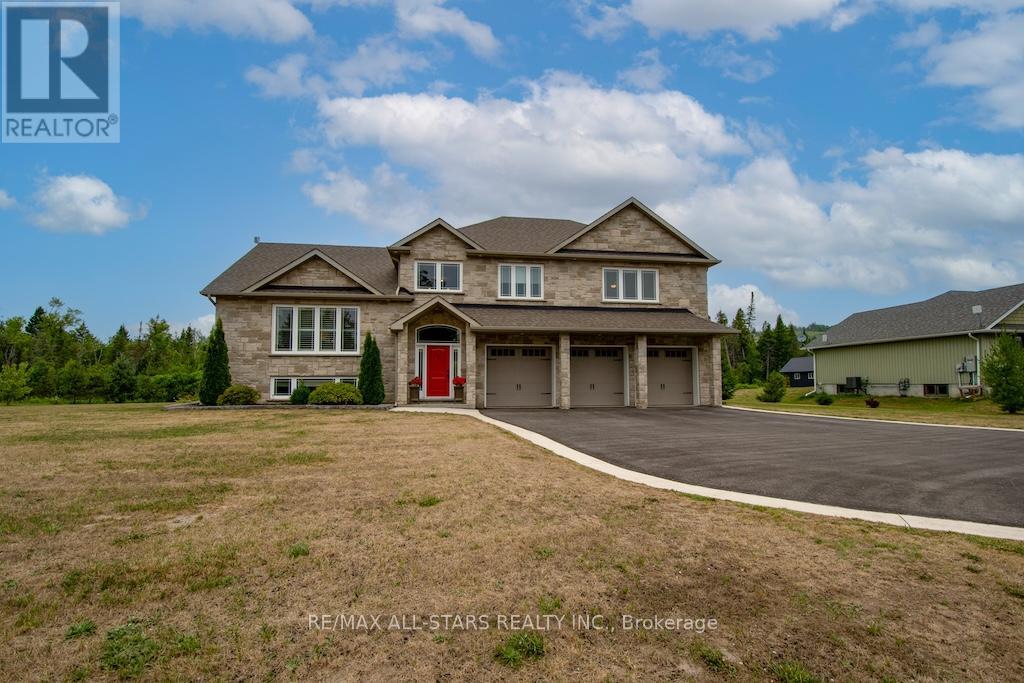 15 Rustlewood Avenue, Kawartha Lakes, Ontario  L0A 1A0 - Photo 2 - X12324095