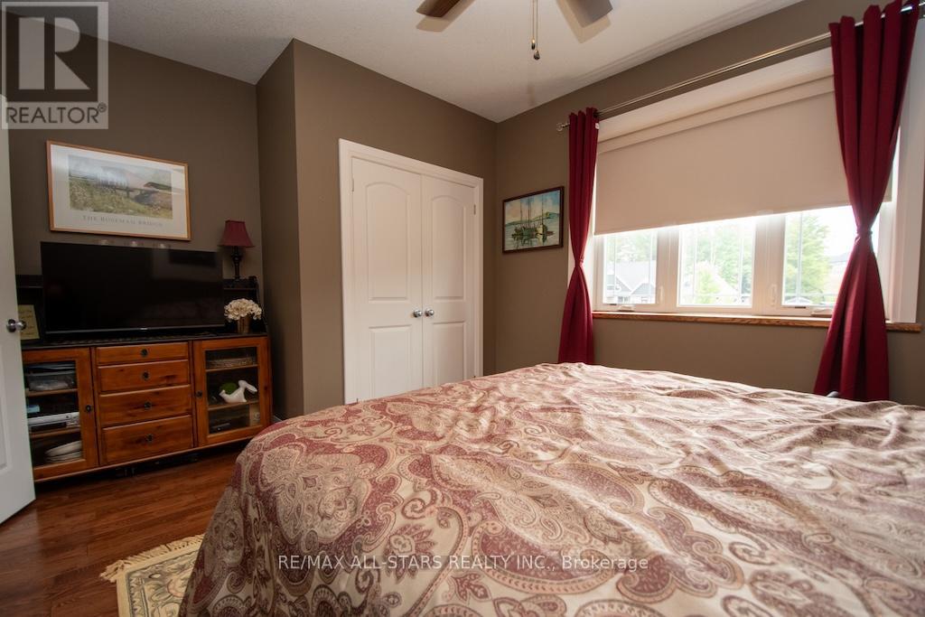 15 Rustlewood Avenue, Kawartha Lakes, Ontario  L0A 1A0 - Photo 25 - X12324095