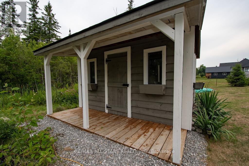 15 Rustlewood Avenue, Kawartha Lakes, Ontario  L0A 1A0 - Photo 35 - X12324095