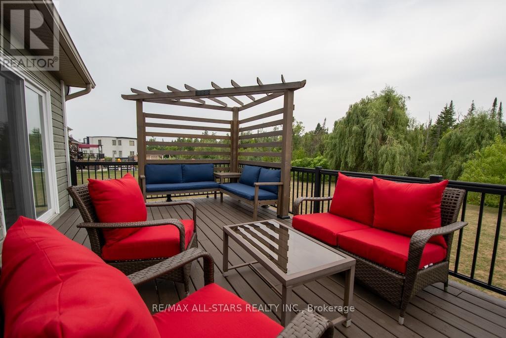 15 Rustlewood Avenue, Kawartha Lakes, Ontario  L0A 1A0 - Photo 39 - X12324095