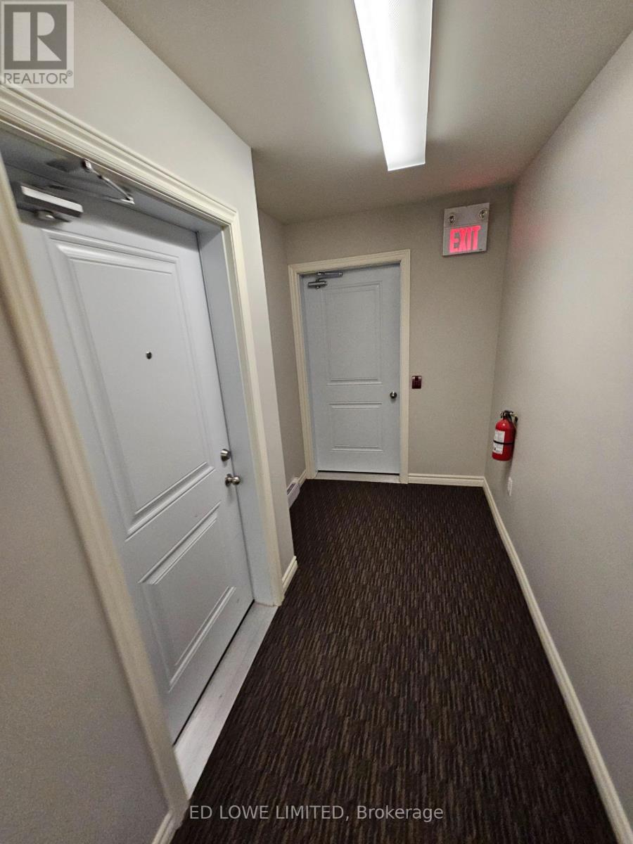 82 Fittons Road E, Orillia, Ontario  L3V 2J5 - Photo 8 - S12323957