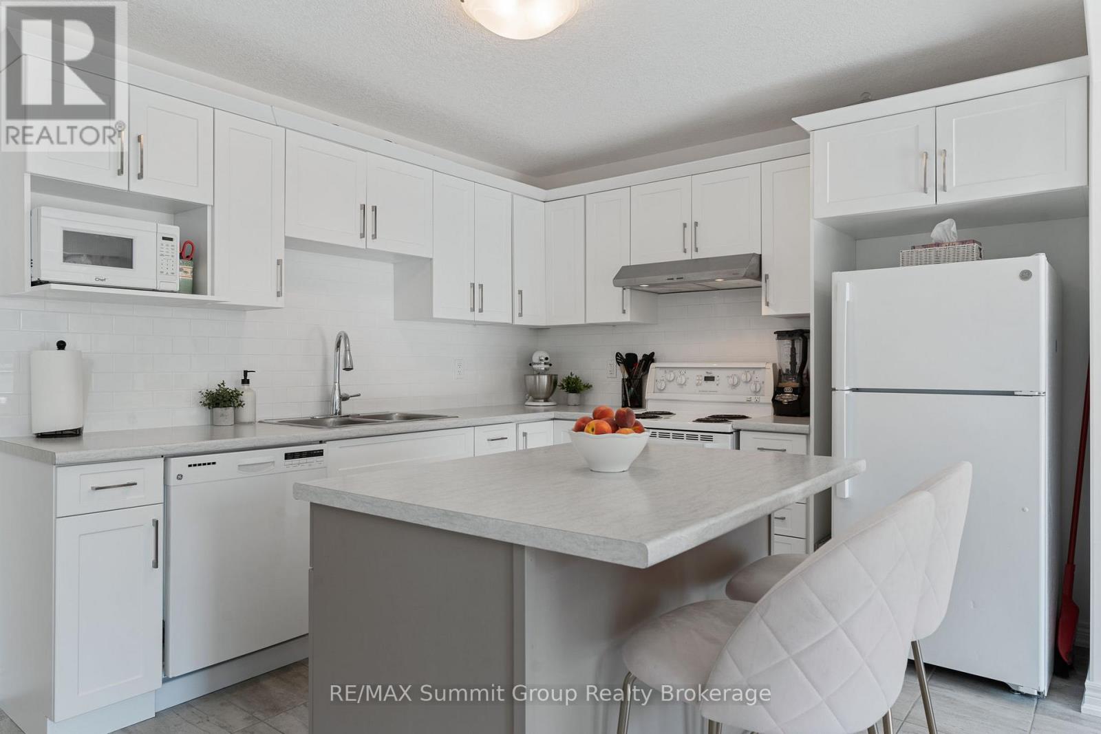 125 Mullin Street, Grey Highlands, Ontario  N0C 1H0 - Photo 6 - X12320933