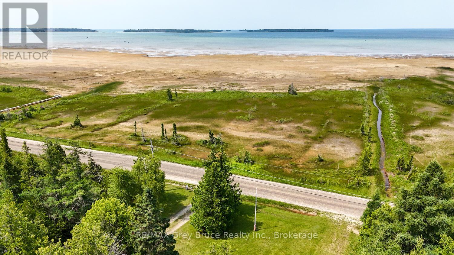 465 Shoreline Avenue, South Bruce Peninsula, Ontario  N0H 2T0 - Photo 38 - X12324227