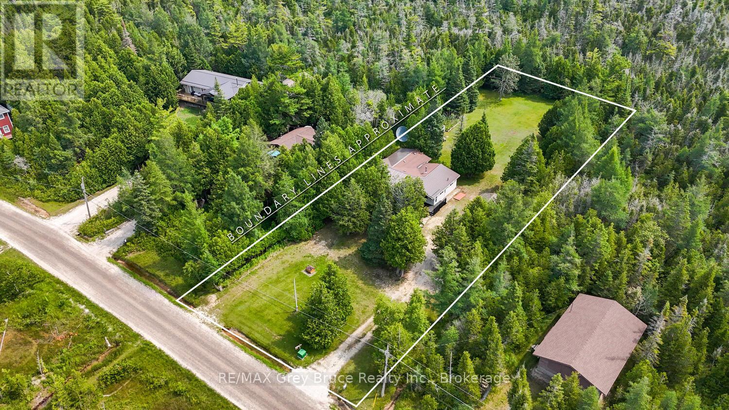 465 Shoreline Avenue, South Bruce Peninsula, Ontario  N0H 2T0 - Photo 36 - X12324227