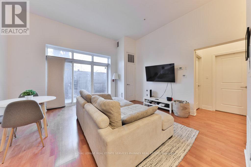 105 - 459 Kerr Street, Oakville, Ontario  L6K 3C2 - Photo 11 - W12324052
