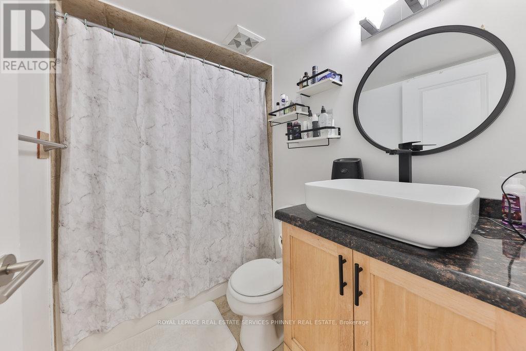 105 - 459 Kerr Street, Oakville, Ontario  L6K 3C2 - Photo 17 - W12324052