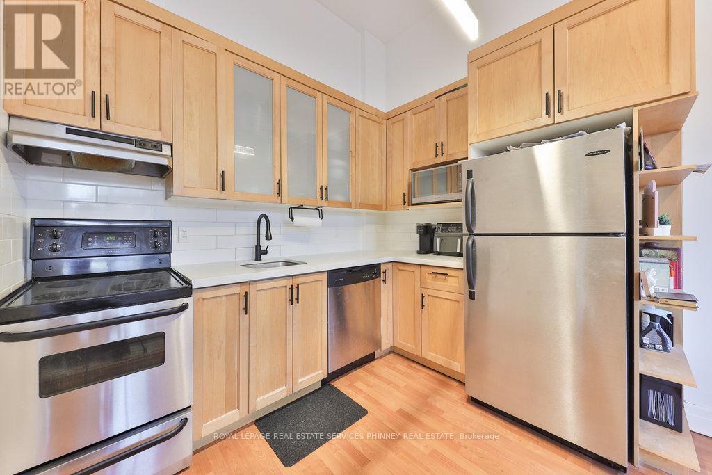105 - 459 Kerr Street, Oakville, Ontario  L6K 3C2 - Photo 6 - W12324052