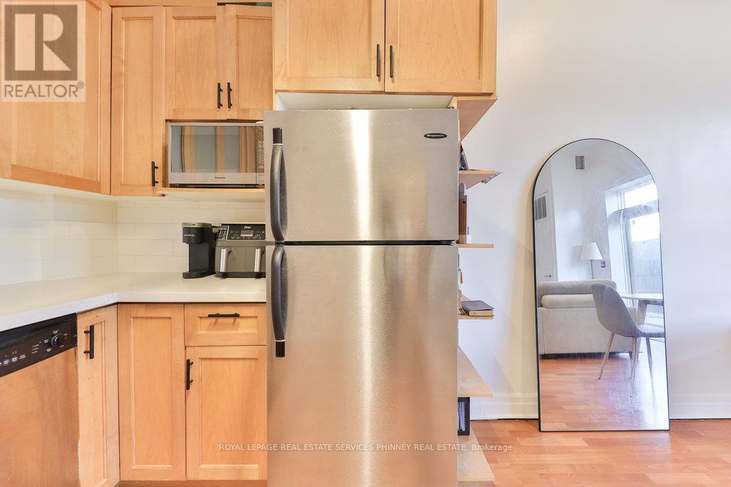 105 - 459 Kerr Street, Oakville, Ontario  L6K 3C2 - Photo 8 - W12324052