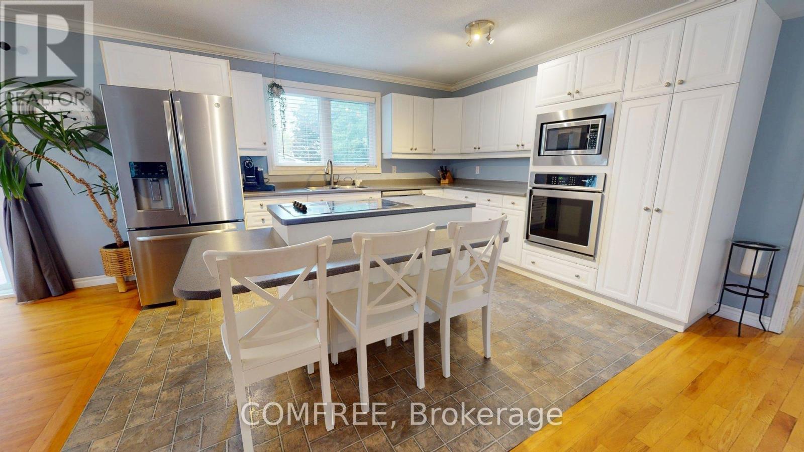 Property at 204 GRACE AVENUE image 3