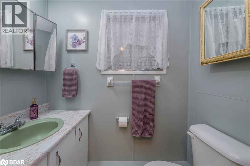 3 Carruthers Street N, Wasaga Beach, Ontario  L9Z 1K2 - Photo 12 - 40748560