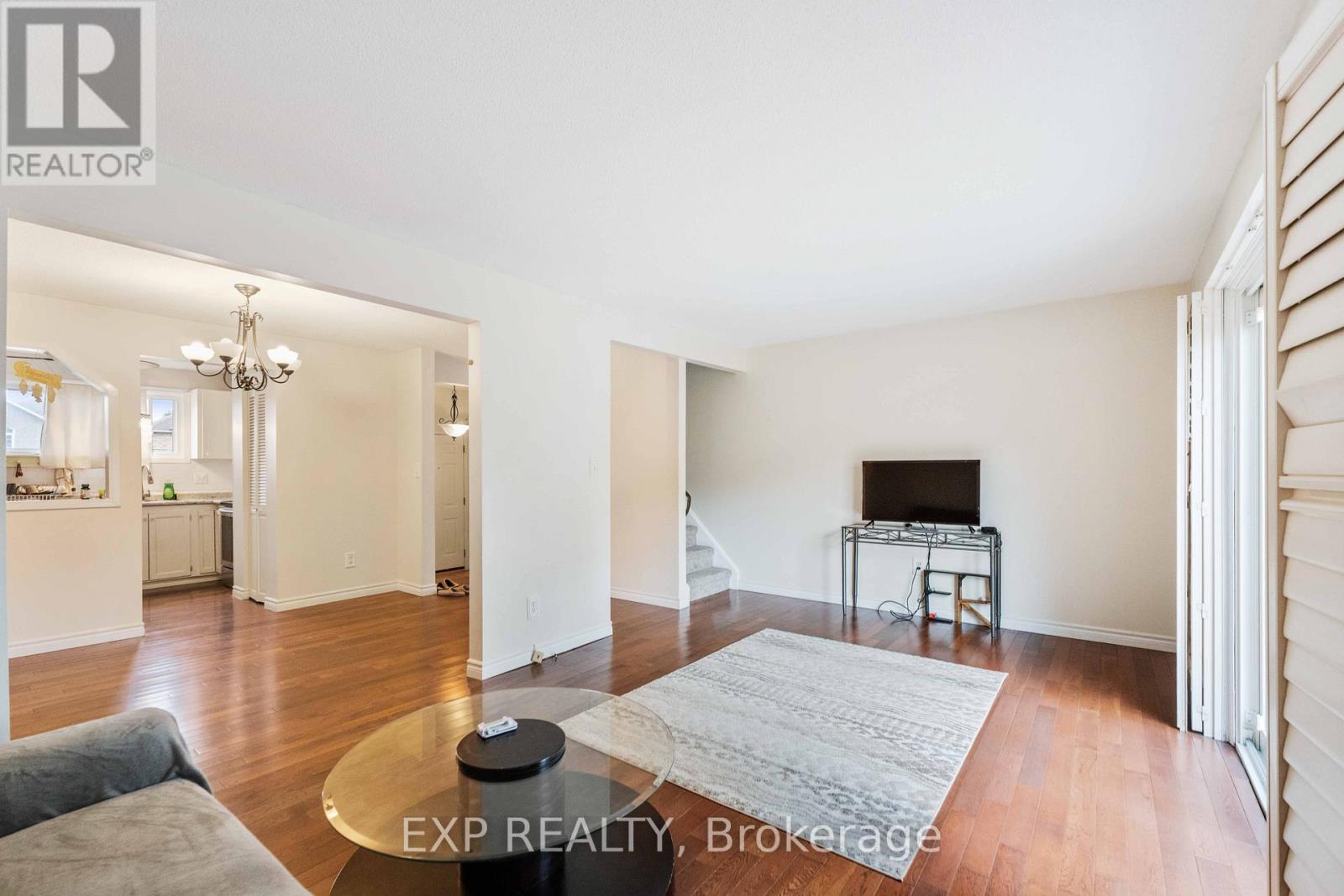 10 Claudette Gate, Hamilton, Ontario  L9B 1T5 - Photo 13 - X12324023