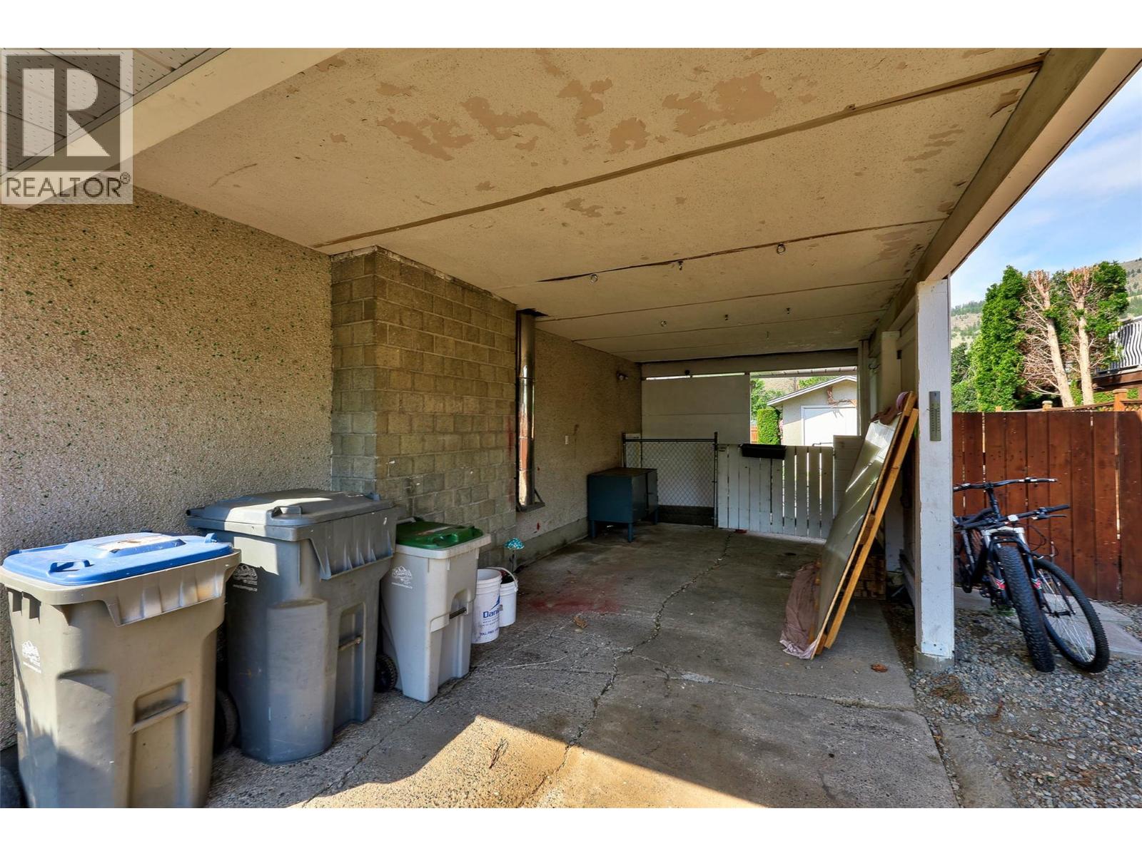 Property at 2972 GILBERT Road image 4