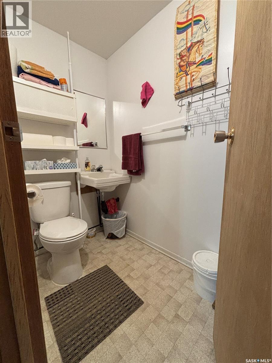 9261 Clement Crescent, Cochin, Saskatchewan  S0M 0L0 - Photo 16 - SK014571