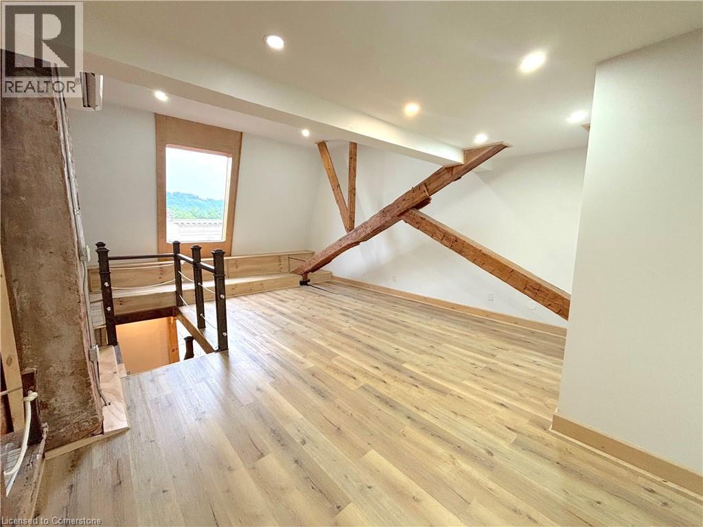 7 Foundry Street Unit# 15, Dundas, Ontario  L9H 1T9 - Photo 2 - 40751058
