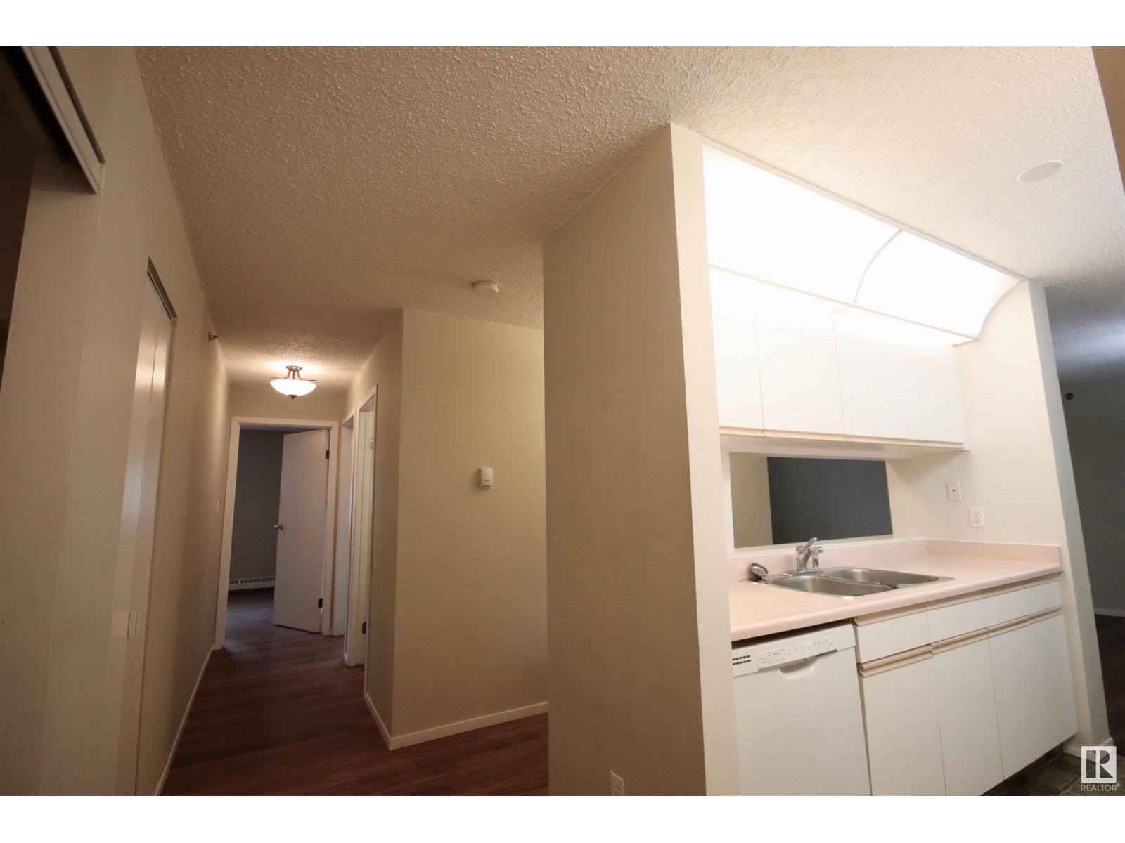 #305 11218 80 St Nw, Edmonton, Alberta  T5B 4V9 - Photo 3 - E4451182