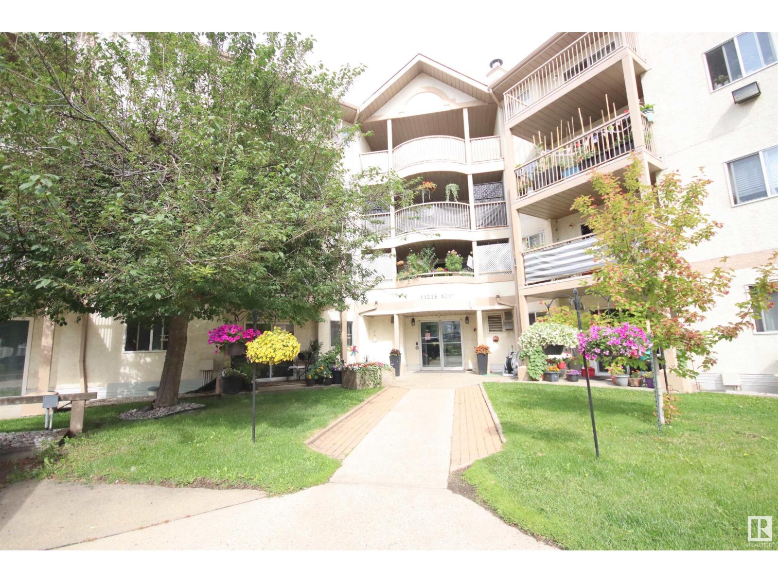 #305 11218 80 ST NW, Edmonton, Alberta