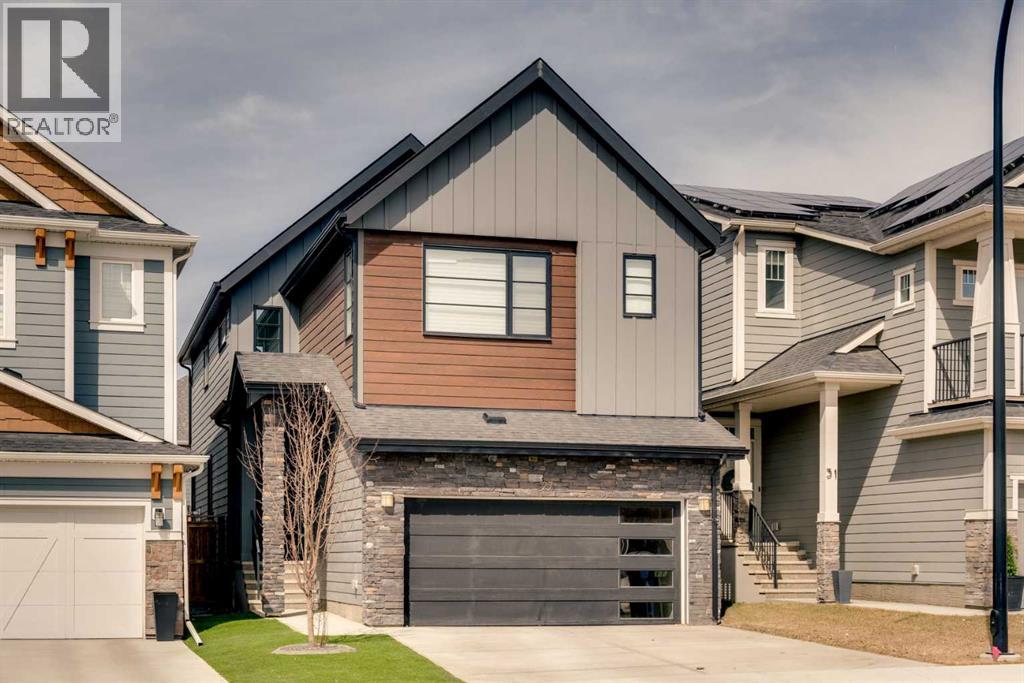 Property at 27 Cranbrook Court SE image 1