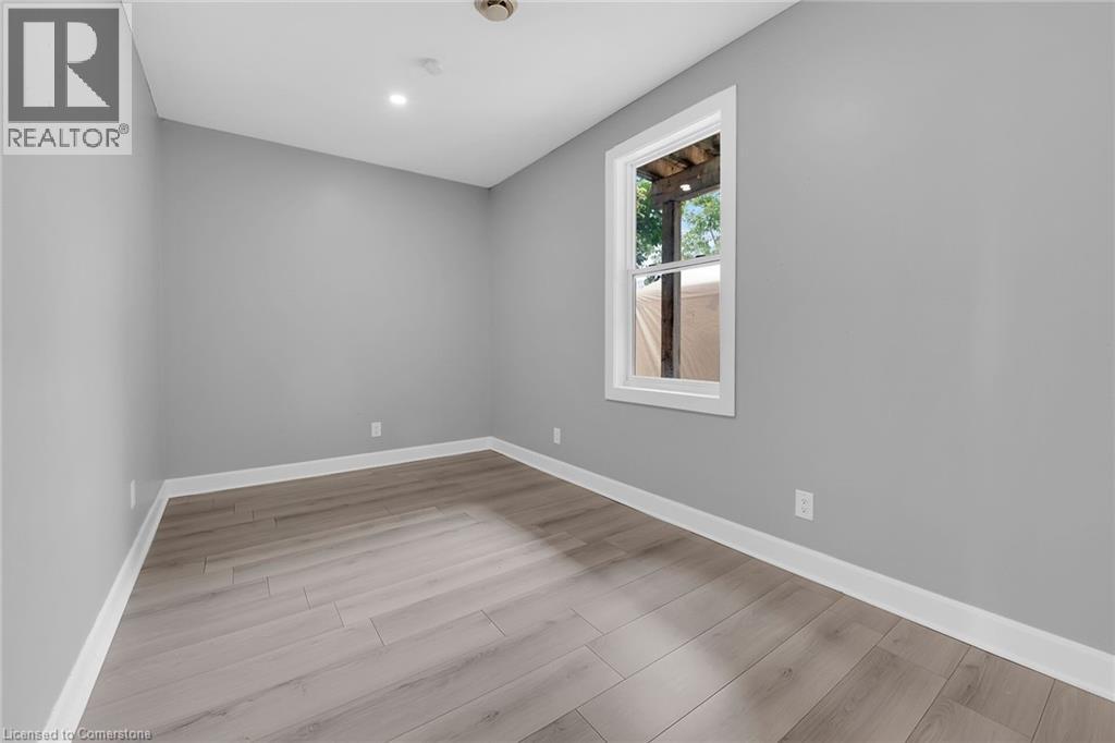8 Nickel Street, Port Colborne, Ontario  L3K 1B1 - Photo 16 - 40757250