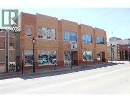 657 3 Street Se Se Hill, Medicine Hat, Ca