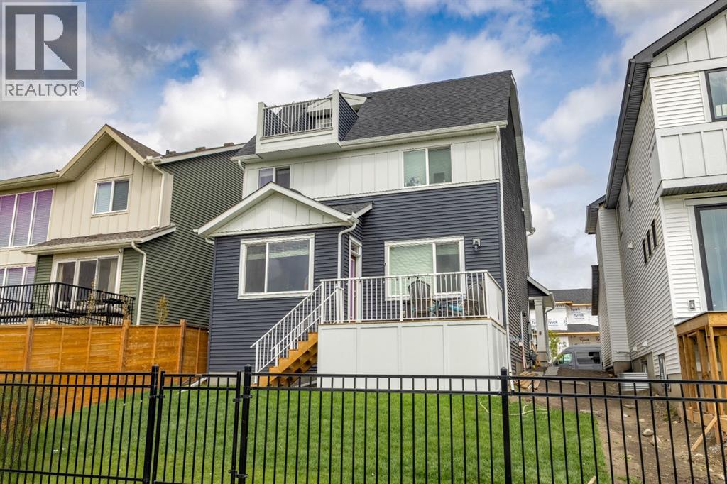 Property at 2280 Lancaster Heights SE image 3