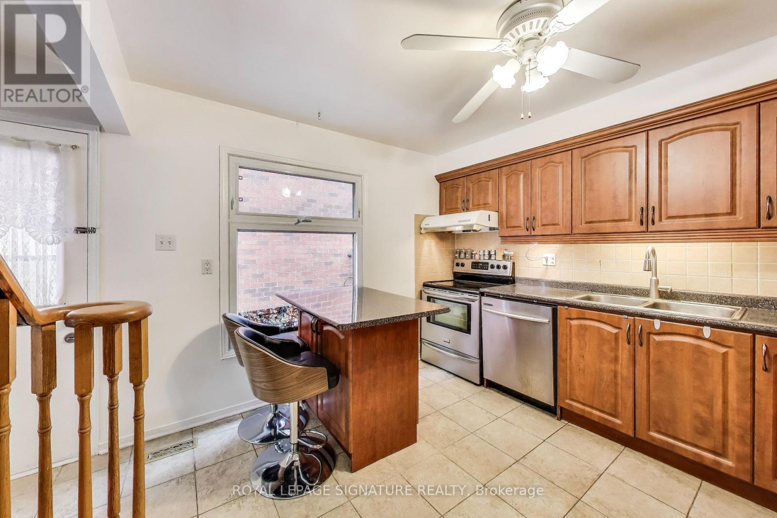 73 Parade Square, Toronto, Ontario  M1C 3T5 - Photo 13 - E12324133