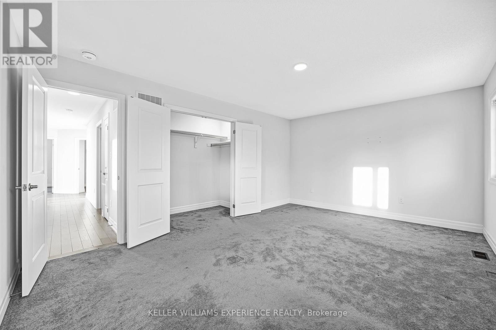 31 Wood Crescent, Essa, Ontario  L3W 0M5 - Photo 23 - N12324132