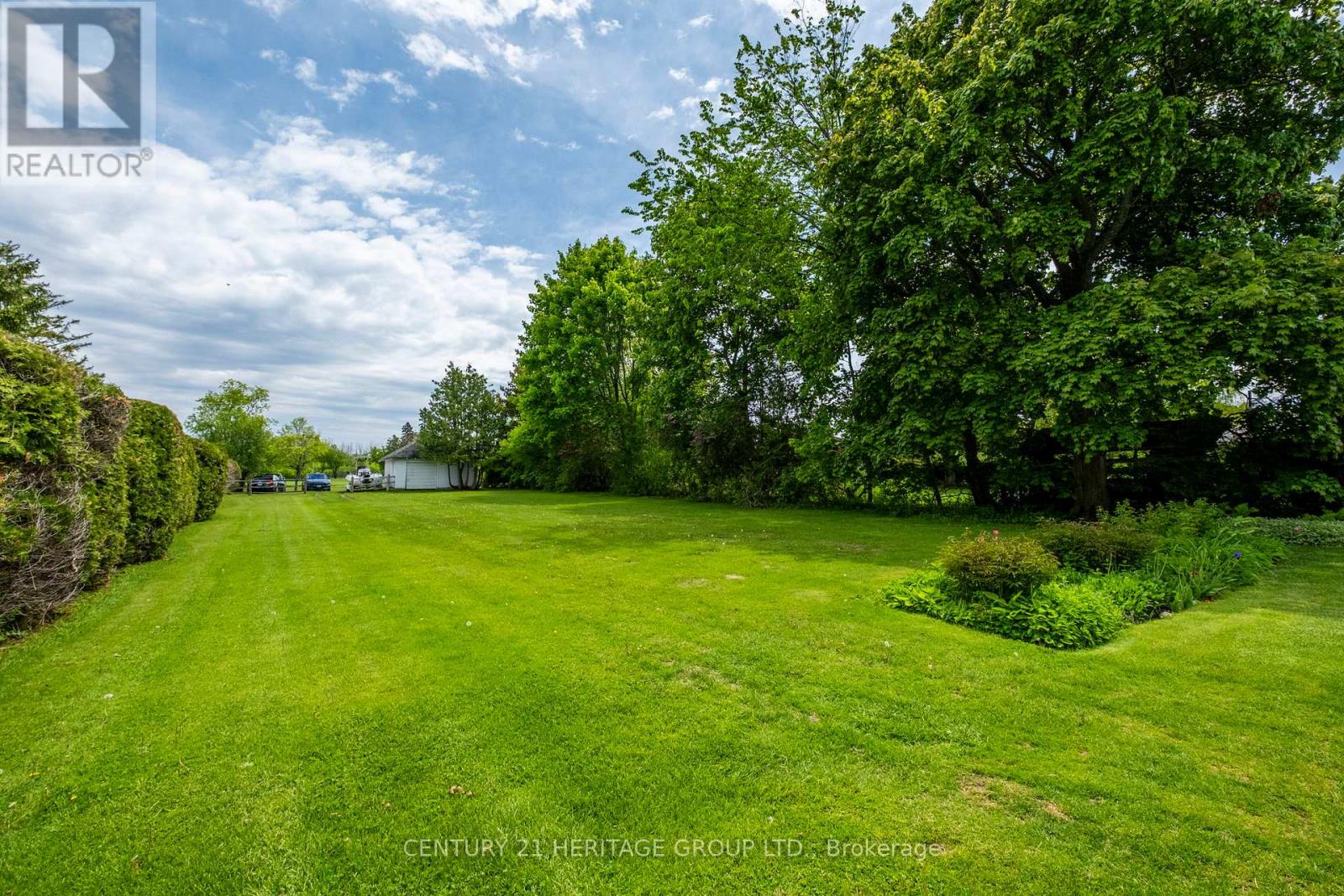 911 Lake Drive N, Georgina, Ontario  L4P 3E9 - Photo 39 - N12324233