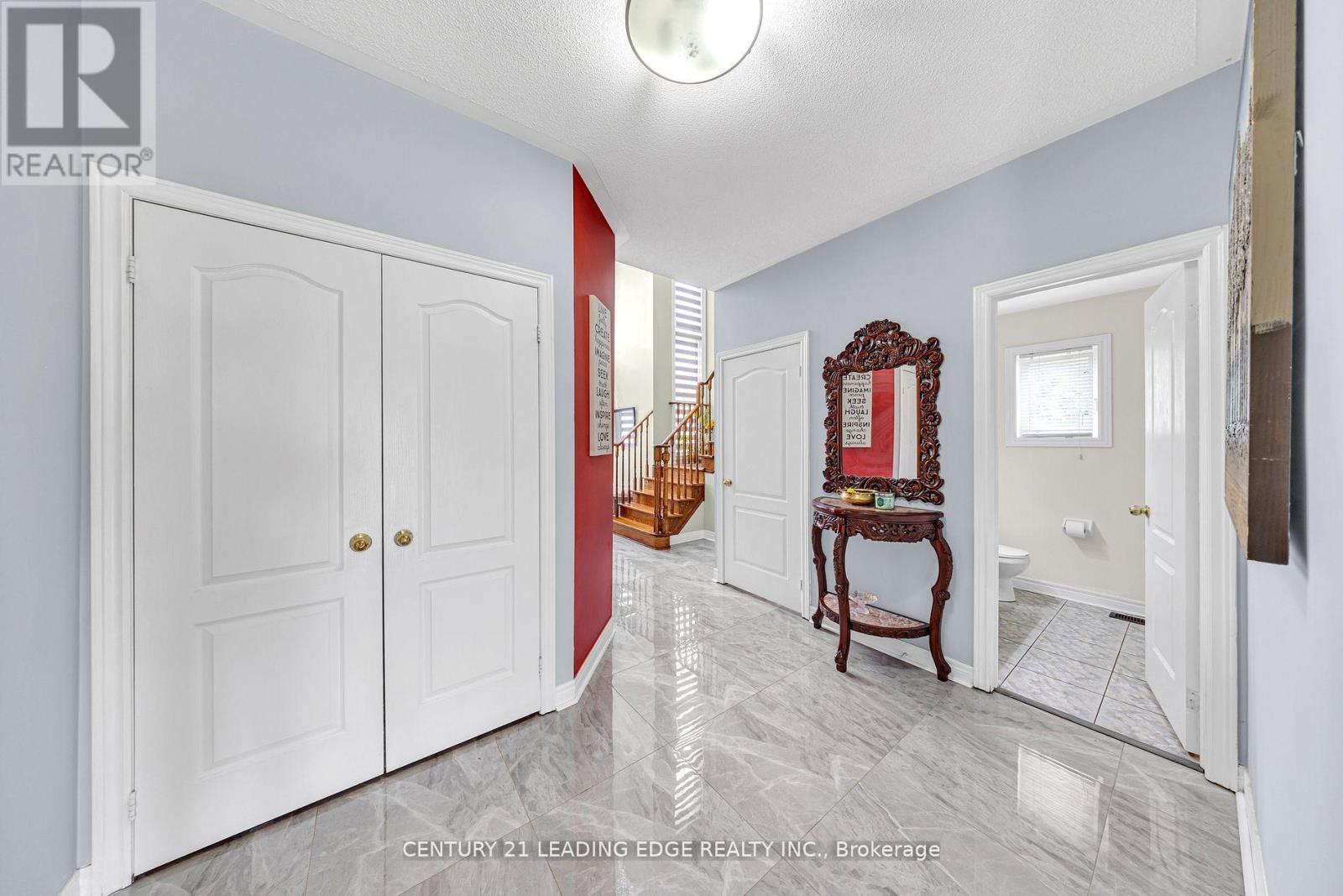 40 Ann Louise Crescent, Markham, Ontario  L3S 0A8 - Photo 6 - N12324256