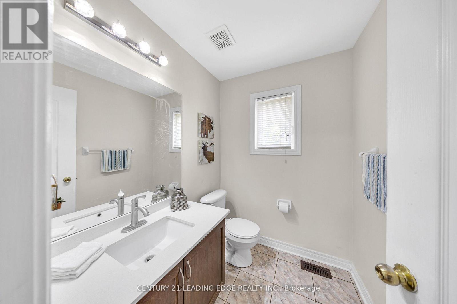 40 Ann Louise Crescent, Markham, Ontario  L3S 0A8 - Photo 7 - N12324256
