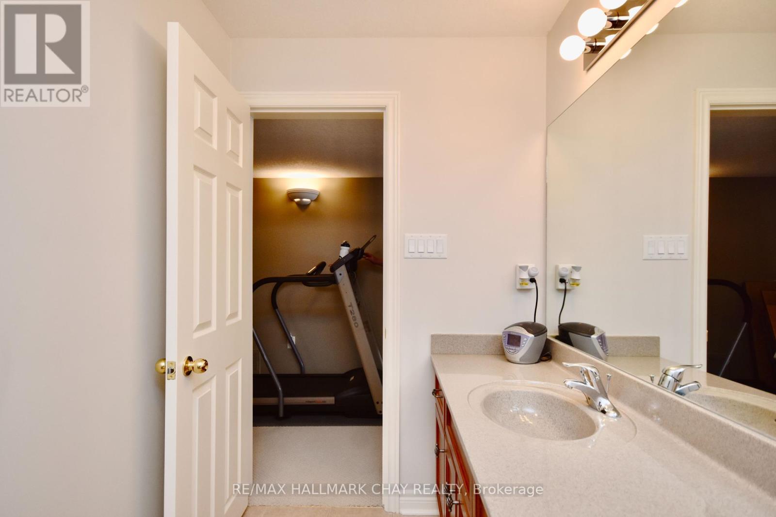167 Crompton Drive, Barrie, Ontario  L4M 6P1 - Photo 34 - S12324167