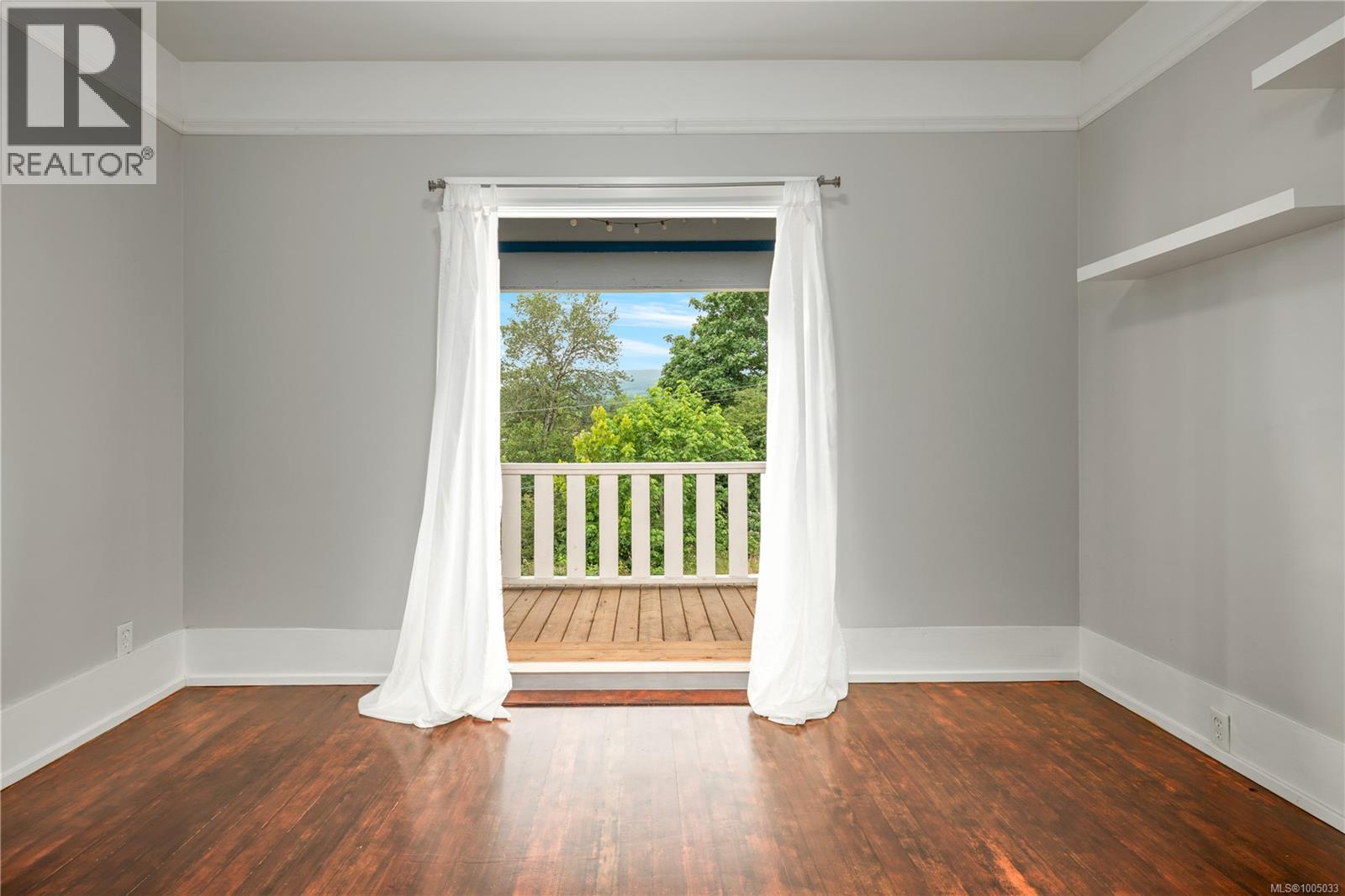 Property at 492 Machleary St image 3