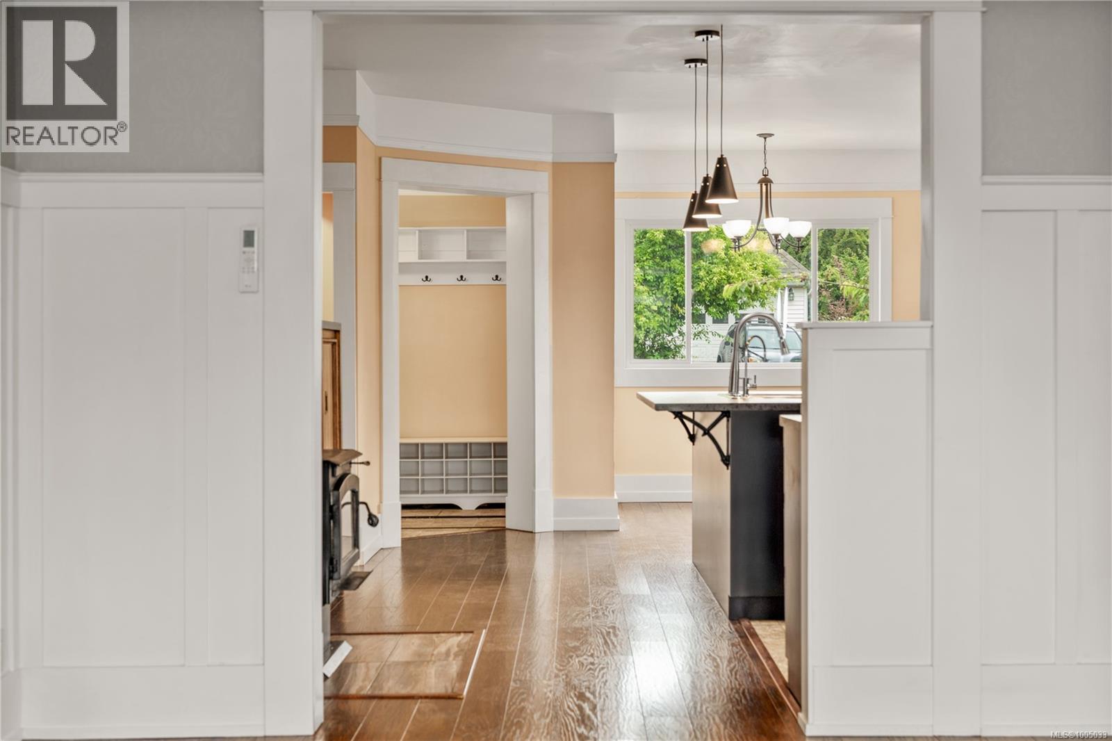 Property at 492 Machleary St image 4