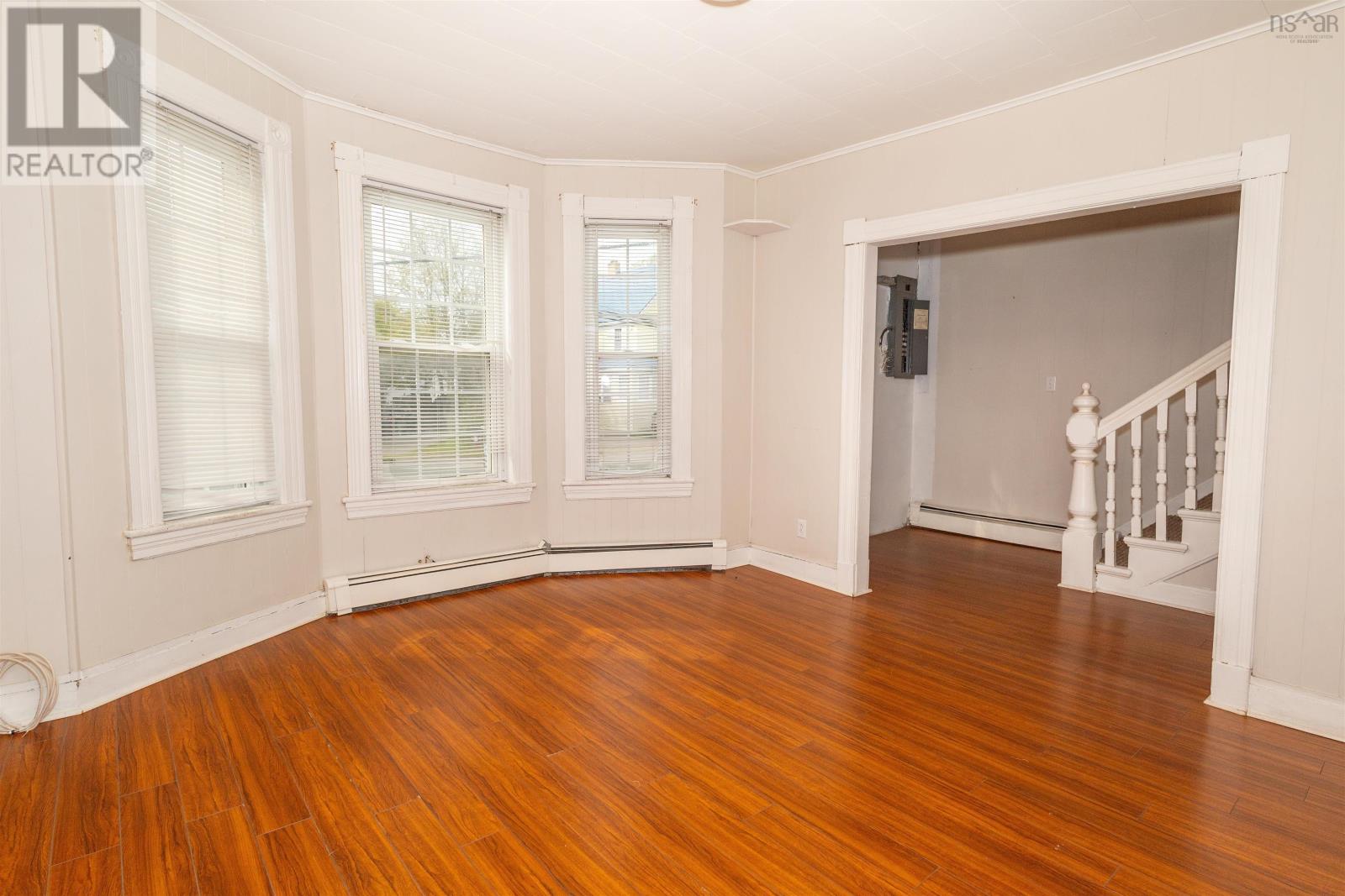 332 Townsend Street, Sydney, Nova Scotia  B1P 5G2 - Photo 11 - 202512953